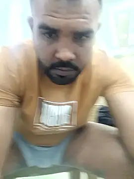 Snapshot of ListedLoin chatting on 03.11.25 ListedLoin online show from 03.11.25