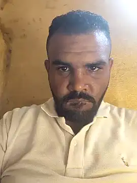 Snapshot of ListedLoin chatting on 10.02.25 ListedLoin online show from 10.02.25