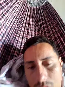 Snapshot of luissilva0071 chatting on 03.17.25 luissilva0071 online show from 03.17.25