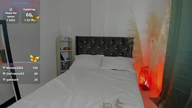 AnntoniaWood online show from 01.15.25