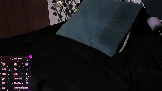 Snapshot of CoralineSanchez chatting on 01.14.25 CoralineSanchez online show from 01.14.25