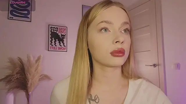  MayShy  online show from 03.18.25