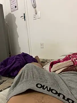 Snapshot of thfrances chatting on 03.22.25 thfrances online show from 03.22.25