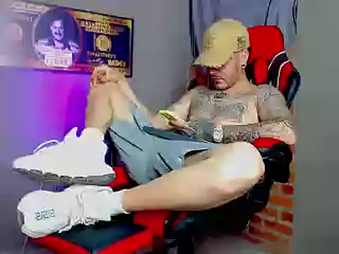 Snapshot of smoker445 chatting on 02.10.25 smoker445 online show from 02.10.25