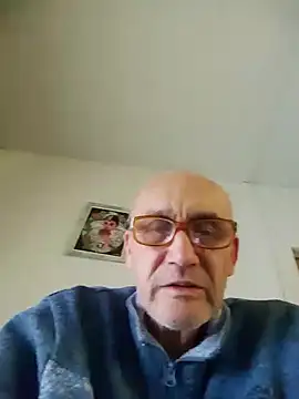 Snapshot of tino66 chatting on 10.17.25 tino66 online show from 10.17.25