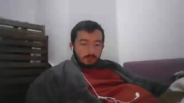 Snapshot of laynufff chatting on 12.17.24 laynufff online show from 12.17.24