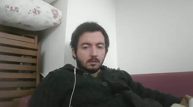 Snapshot of laynufff chatting on 02.15.25 laynufff online show from 02.15.25