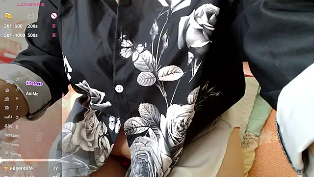 Snapshot of RoseStarr chatting on 09.28.25 RoseStarr online show from 09.28.25