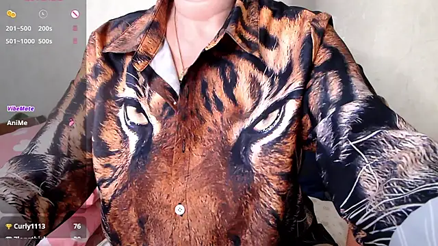 Snapshot of RoseStarr chatting on 10.31.25 RoseStarr online show from 10.31.25