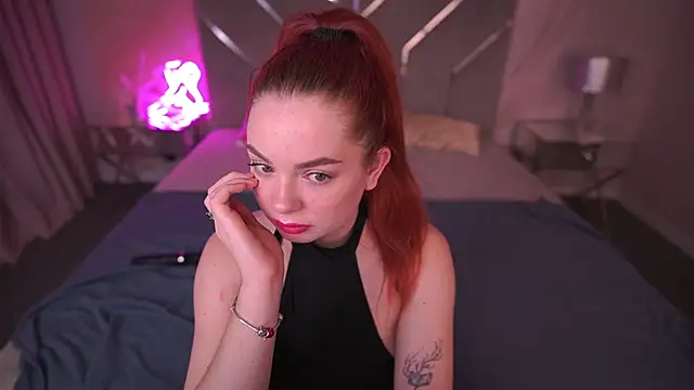 Snapshot of CarolinaDia chatting on 01.23.25 CarolinaDia online show from 01.23.25