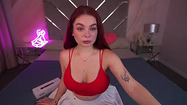 Snapshot of CarolinaDia chatting on 03.15.25 CarolinaDia online show from 03.15.25