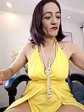Snapshot of RUBY_AMOR77 chatting on 10.11.25 RUBY AMOR77 online show from 10.11.25