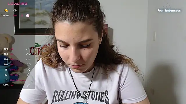 Snapshot of alexia_87 chatting on 12.03.24 alexia 87 online show from 12.03.24