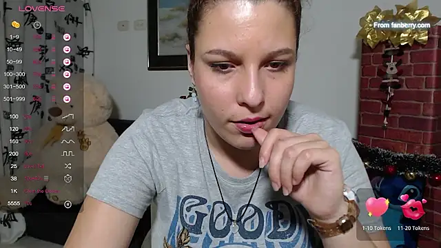 Snapshot of alexia_87 chatting on 12.07.24 alexia 87 online show from 12.07.24