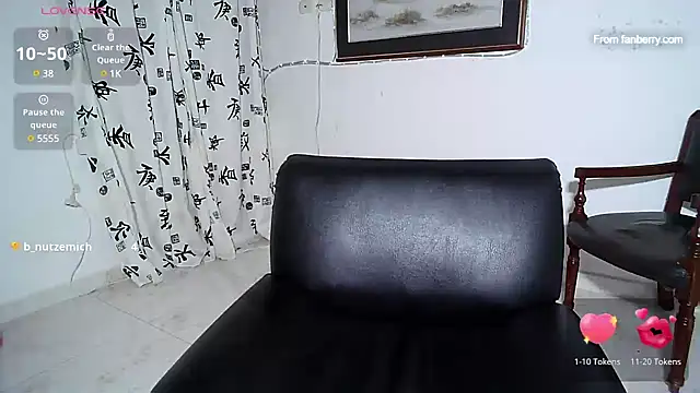Snapshot of alexia_87 chatting on 01.18.25 alexia 87 online show from 01.18.25