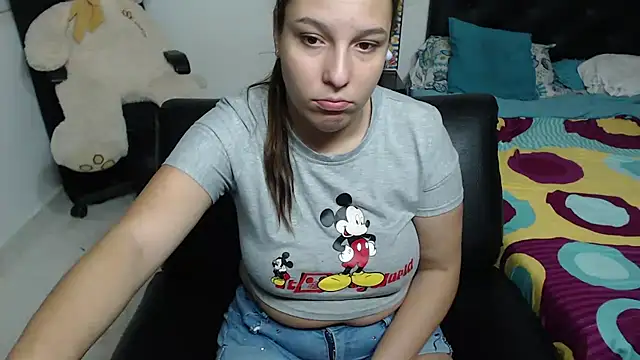Snapshot of alexia_87 chatting on 01.25.25 alexia 87 online show from 01.25.25