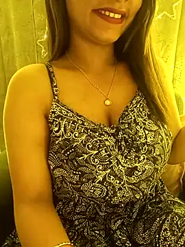 Snapshot of Divya_girl chatting on 03.07.25 Divya girl online show from 03.07.25