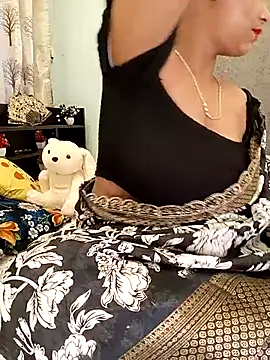 Snapshot of Divya_girl chatting on 09.13.25 Divya girl online show from 09.13.25