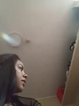 Snapshot of EAAM1 chatting on 11.05.25 EAAM1 online show from 11.05.25