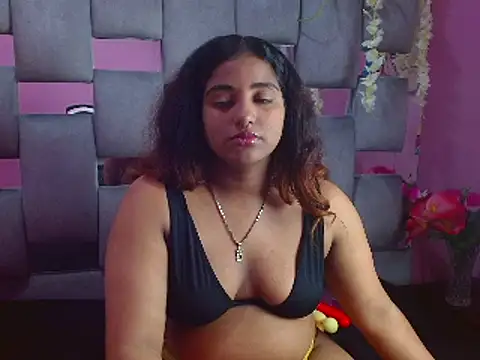 Snapshot of Sofia_Hernandez_ chatting on 12.24.24 Sofia Hernandez online show from 12.24.24