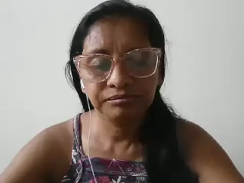 Snapshot of titssmall123 chatting on 01.11.25 titssmall123 online show from 01.11.25