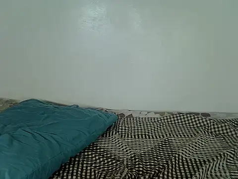 laetitia  online show from 09.18.25