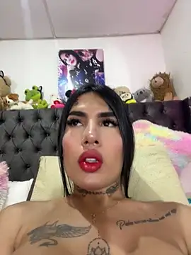 Snapshot of saragill323 chatting on 01.18.25 saragill323 online show from 01.18.25