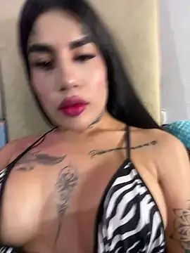 Snapshot of saragill323 chatting on 02.27.25 saragill323 online show from 02.27.25