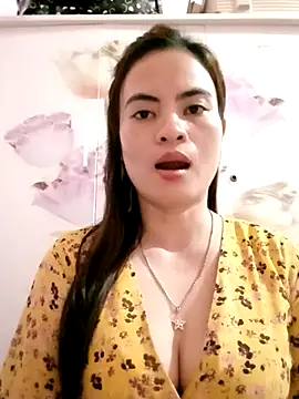 Snapshot of NgocQuyen2K chatting on 03.22.25 NgocQuyen2K online show from 03.22.25