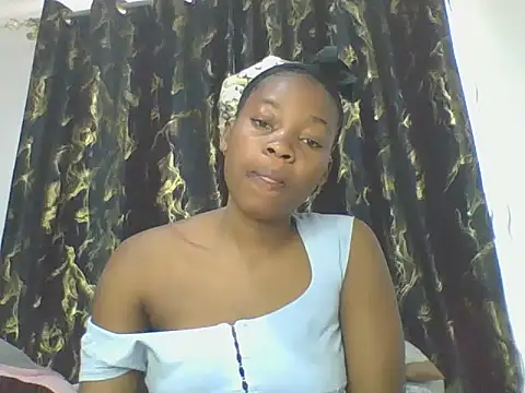 Snapshot of _Becky002 chatting on 10.08.25 Becky002 online show from 10.08.25