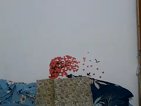 Snapshot of sparkling_queen chatting on 12.18.24 sparkling queen online show from 12.18.24