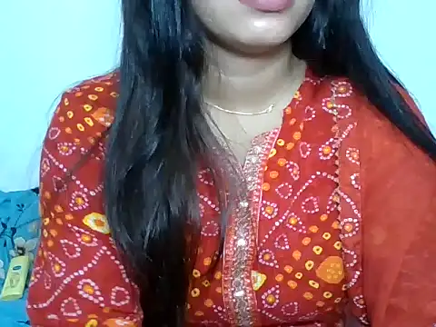 Snapshot of sparkling_queen chatting on 12.26.24 sparkling queen online show from 12.26.24