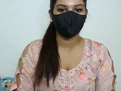 Snapshot of sparkling_queen chatting on 01.18.25 sparkling queen online show from 01.18.25