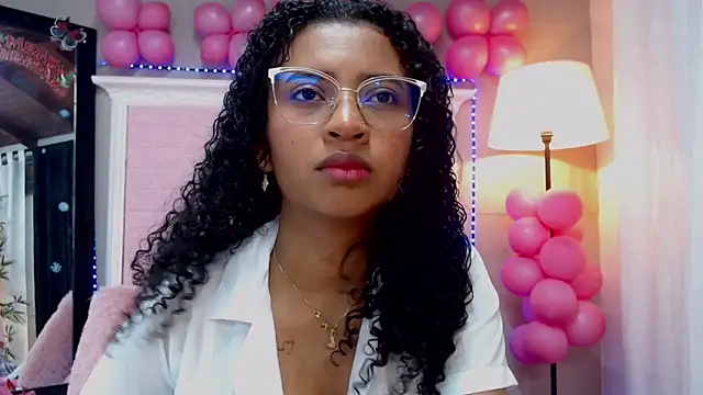 Snapshot of JessyZoe chatting on 02.04.25 JessyZoe online show from 02.04.25