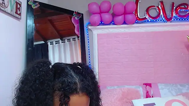 Snapshot of JessyZoe chatting on 02.19.25 JessyZoe online show from 02.19.25