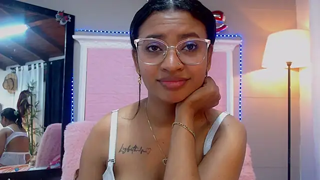 Snapshot of JessyZoe chatting on 03.12.25 JessyZoe online show from 03.12.25