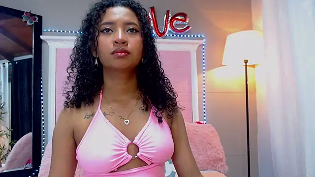 Snapshot of JessyZoe chatting on 03.18.25 JessyZoe online show from 03.18.25