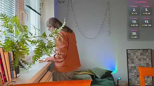 Snapshot of monlight__dana chatting on 01.19.25 monlight  dana online show from 01.19.25