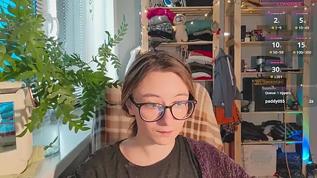 Snapshot of monlight__dana chatting on 02.23.25 monlight  dana online show from 02.23.25