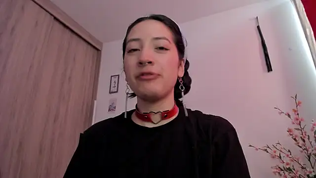 Snapshot of Tanya_WorldBondage chatting on 12.12.24 Tanya WorldBondage online show from 12.12.24