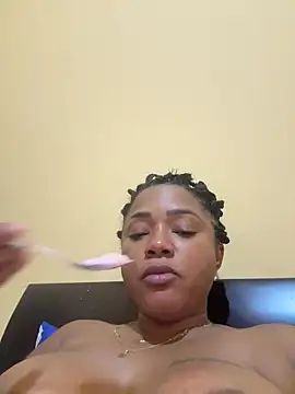 Snapshot of Noviostoxico chatting on 09.16.25 Noviostoxico online show from 09.16.25