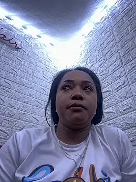 Snapshot of Noviostoxico chatting on 10.11.25 Noviostoxico online show from 10.11.25