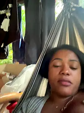 Snapshot of Noviostoxico chatting on 10.28.25 Noviostoxico online show from 10.28.25