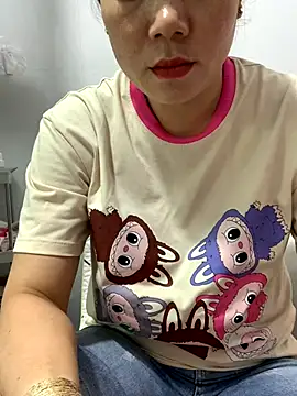 Snapshot of Baby-bigtits chatting on 11.05.25 Baby-bigtits online show from 11.05.25