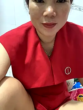 Snapshot of Baby-bigtits chatting on 11.06.25 Baby-bigtits online show from 11.06.25