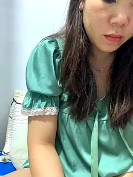 Snapshot of Baby-bigtits chatting on 11.27.25 Baby-bigtits online show from 11.27.25