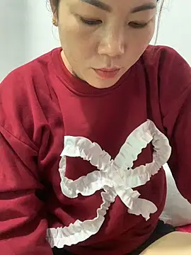 Snapshot of Baby-bigtits chatting on 11.29.25 Baby-bigtits online show from 11.29.25