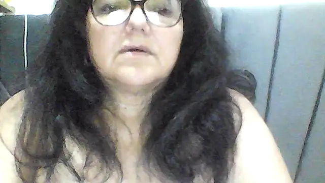 kassandra02 online show from 10.22.25