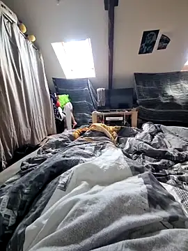 LoLa-69-X online show from 09.22.25