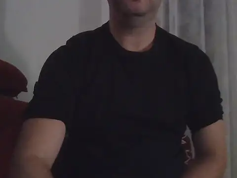 Snapshot of fikoivos chatting on 10.31.25 fikoivos online show from 10.31.25